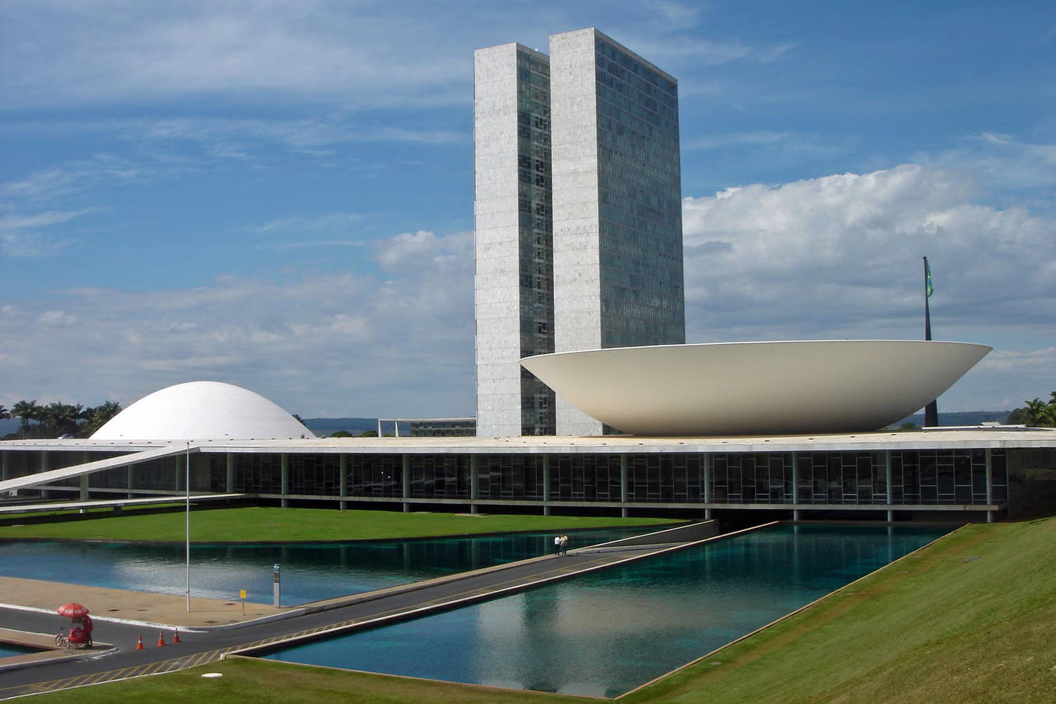 Regulamentação das Bets e das Redes Sociais: Repertório e Argumentos para a Redação